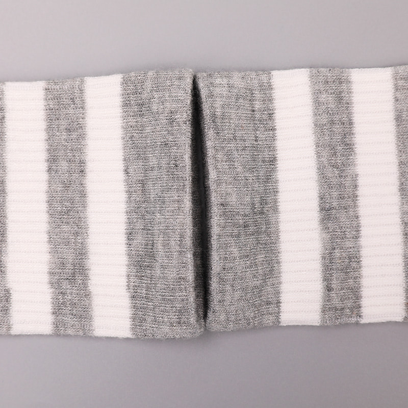 Myk spunnet silke nylon dekket med ammoniakk 2 horisontale strimler og forsterkede håndsydde damesokker WSD1536