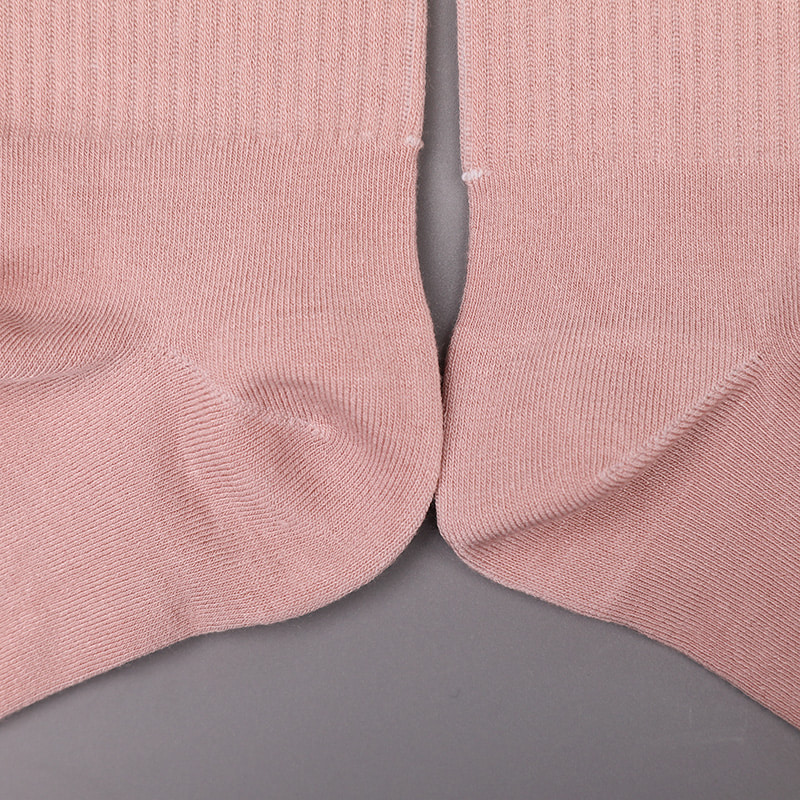 Myk spunnet silke nylon dekket med ammoniakk 2 horisontale strimler og forsterkede håndsydde damesokker WSD1536