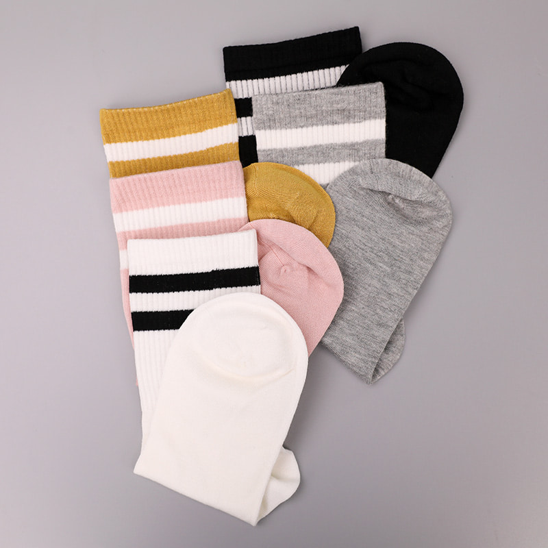 Myk spunnet silke nylon dekket med ammoniakk 2 horisontale strimler og forsterkede håndsydde damesokker WSD1536