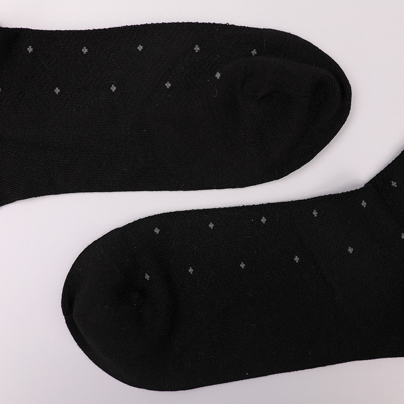 Myk spunnet silke nylon innpakket ammoniakk, usynlig diamantformet liten prikk jacquard håndsydde vintertykke herresokker WSD2851