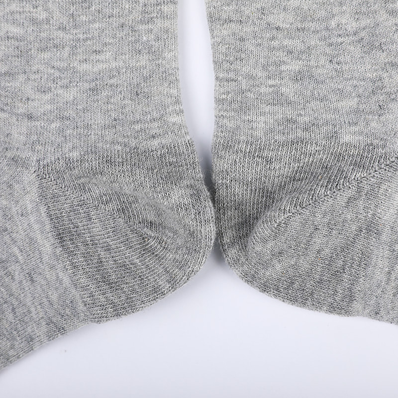 Kammet bomull ammoniakksokker 98 % bomullsgarn små jacquard håndsydde høst- og vintersokker for menn WSD2581